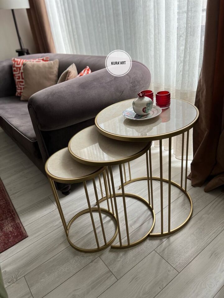 3’lü Seramik Krem Rengi / Pirinç Eskitme Charm Sehpa